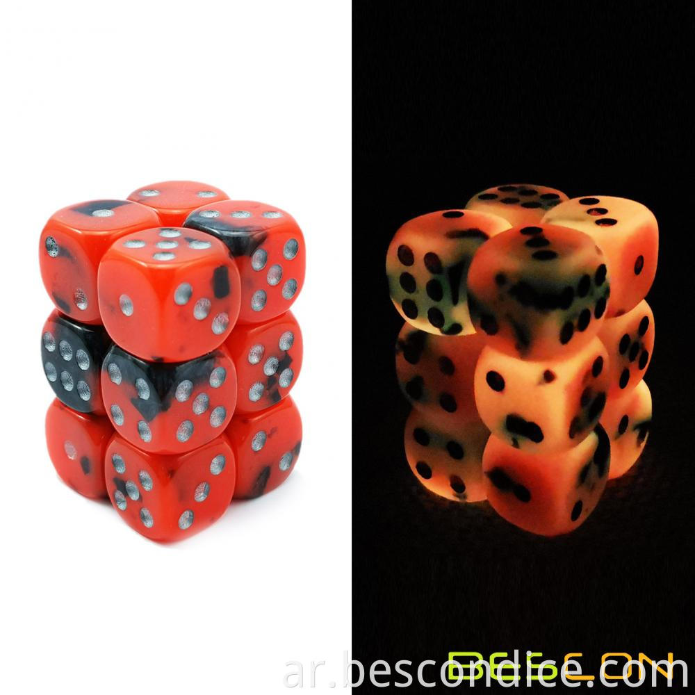 Glowing Board Game Dice 16mm D6 With Pips 4